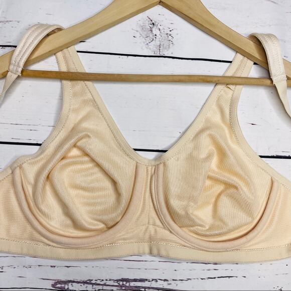 Breezies cream ivory bra 38D - Picture 9 of 13